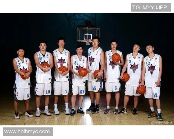 上海篮球队的团队协作之道：如何在赛场上实现默契与配合